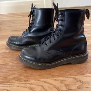 Dr. Marten 1460 leather boots